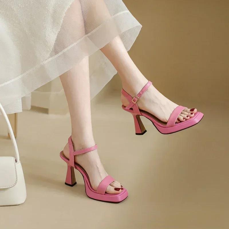 Fashion Thick Soled Women Shoe 2025 New Summer One Line Fashion High Heels Waterproof Platform Sandals Zapatos Sandalias De Mujer