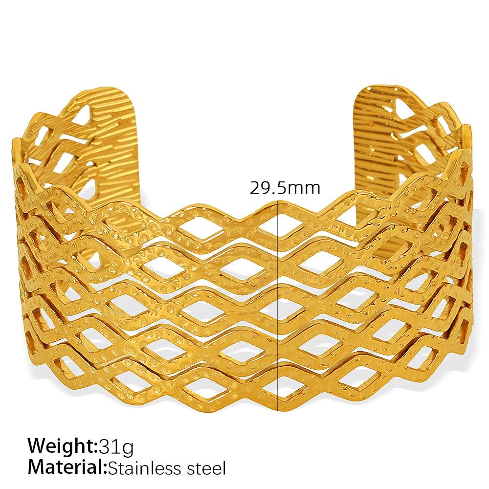 Vintage Titanium Steel Bracelet Hollow Gold Decoration
