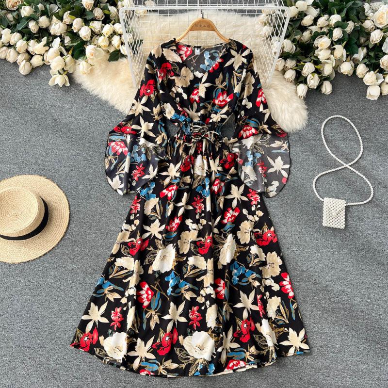 Summer new French retro collar lantern sleeve print dress high waist word skirt chiffon skirt big swing dress