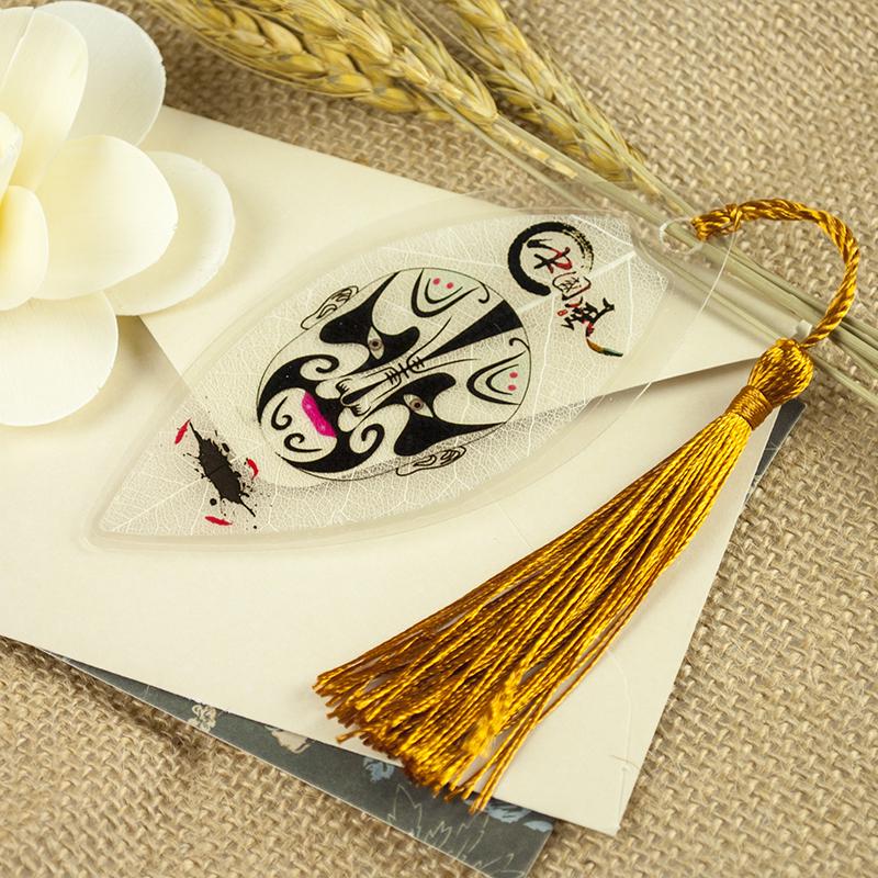 Peking Opera Mask Bookmark Set: Chinese Style, Creative Leaf Design, Perfect for Classmates and Female Students – Great Birthday Gift.