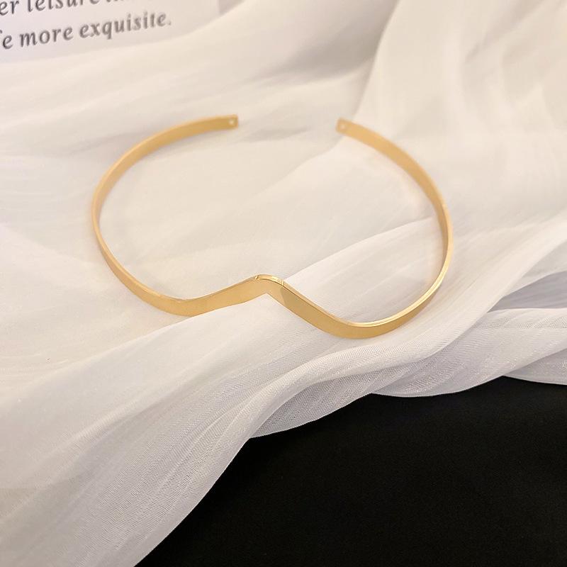 Holiday Style Exaggerated Starfish Opening Bracelet Metal High-end Arm Ring Cold Wind Temperament Jewelry Women