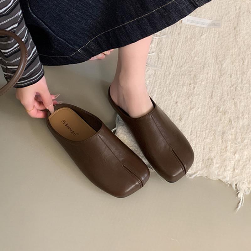 Fashion Bailamos Women Tabi Shoes Design Flats Women Sandals Cover Toe Slippers Soft Leather Flat Slippers Outdoor Slides Zapatos Mujer