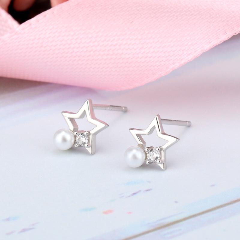 Beixi S925 Sterling Silver Star Stud Earrings for Women - Simple, Trendy, and Exquisite.