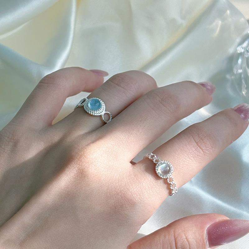 

Round hollow resin opening ring, Korean fashion temperament index finger ring, versatile niche light luxury jewelry women