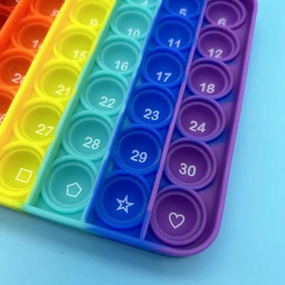 Jucărie Fidget 2-în-1: Placă senzorială cu bule push cu litere și cifre pentru învățarea matematicii, Jucării educaționale pentru copii