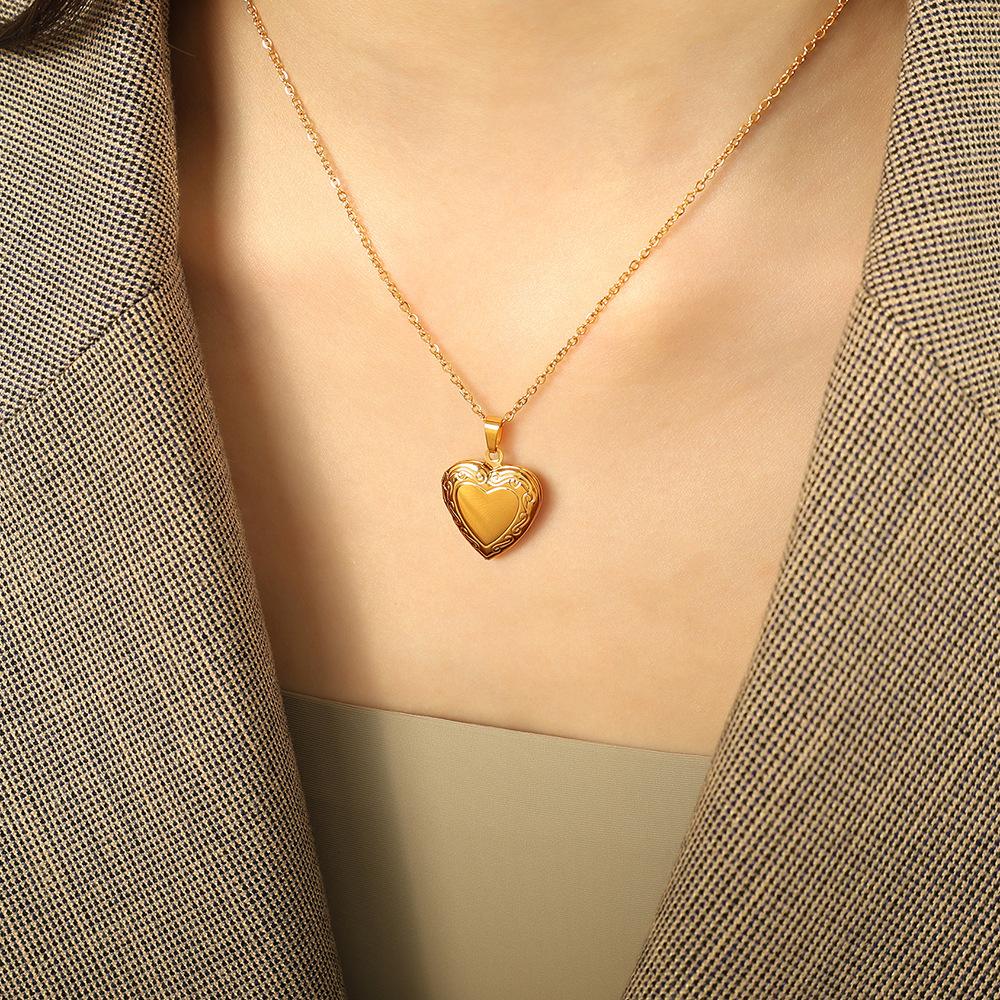 Heart pendant necklace personalized steel gold-plated pendant neck chain niche design jewelry