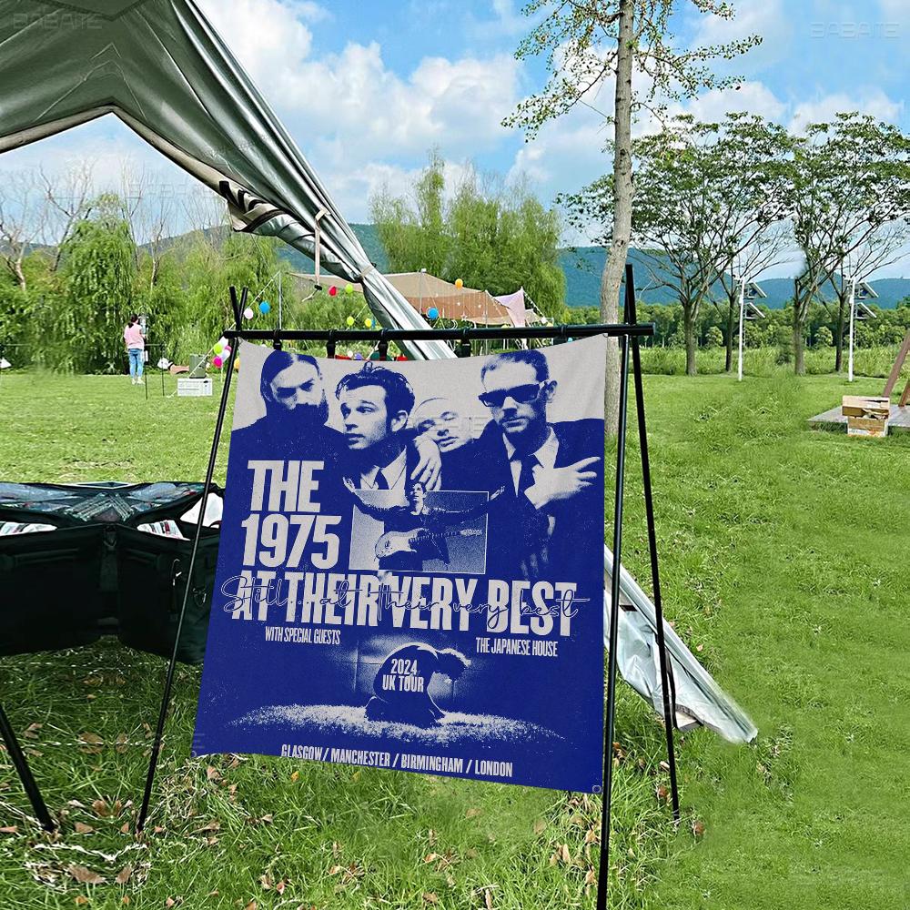 

1975 RRock BBand Flag Banner INS Style Outdoor Party Decoration Atmosphere Whitepaper Poster HD Wall Art Study Room 74x94cm(29x37in)