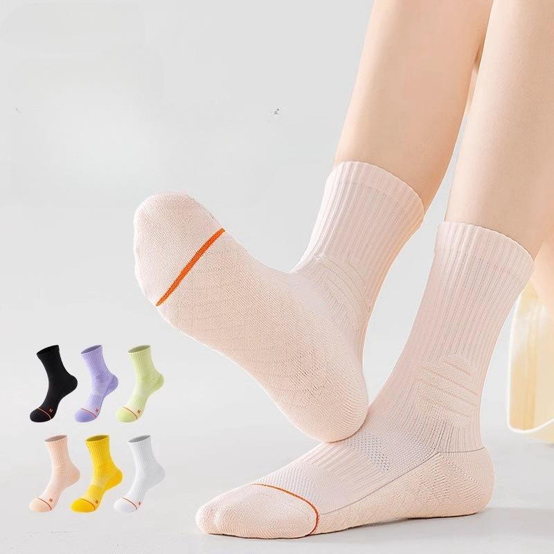 

Women s Mid-calf Sports Socks, Spring and Summer Fitness Professional Running Socks, Women s Badminton Special Towel Soles 1 pair білий