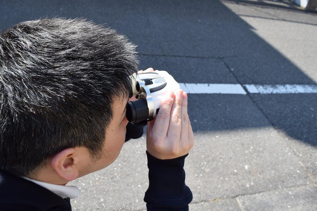 SIGHTRON SAFARI 10-30X21 Binoculars, Porro Prism Zoom, 10-30x Magnification, 21mm Aperture, Pearl White, SAB022WH