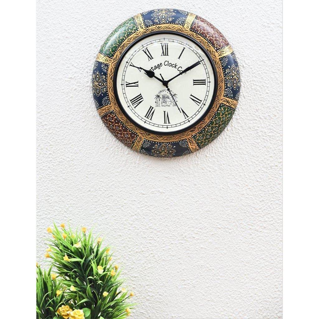 Wooden Hand-Painted Wall Analog Clock With Seconds Needle / Roman Numerals