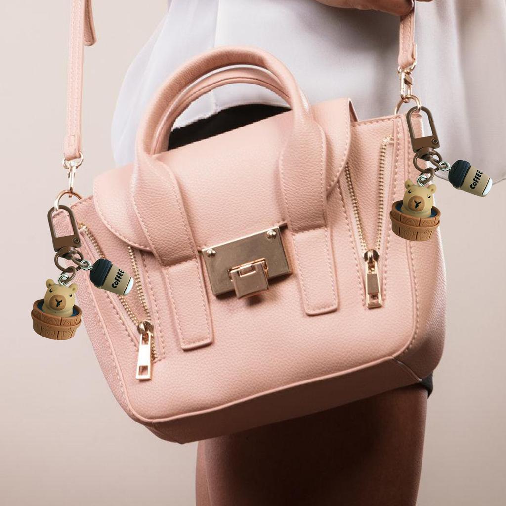 Cute Capybara 3D Keychain Cartoon Resin Animal Keyring Bag Pendant Fashion Accessory for Backpack and Phone Decoration