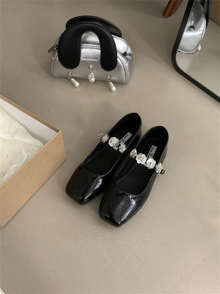 Fairy style low heel design single shoes women's shoes 2025 new autumn feeling square head black Mary Jane shoes