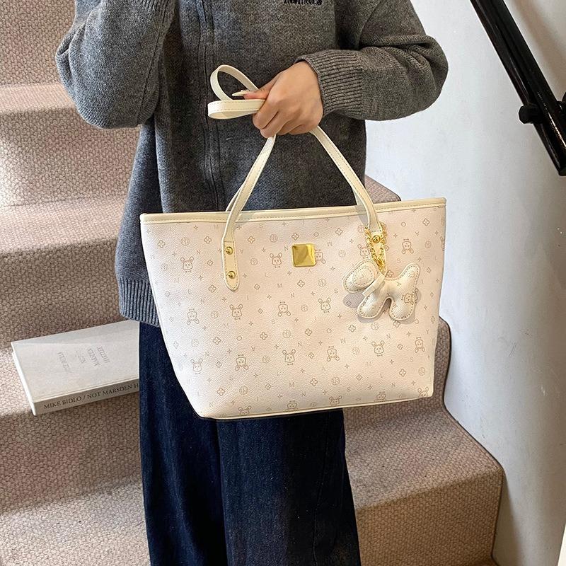 Cartoon printed portable tote bag, new fresh and sweet large-capacity shoulder bag, niche women's bag