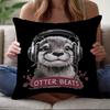 """Otter Beats"" Kissenbezug 2D-bedruckter Polyester-Sofakissenbezug – Süßer Otter mit Kopfhörern Musildekor 40x40cm"""