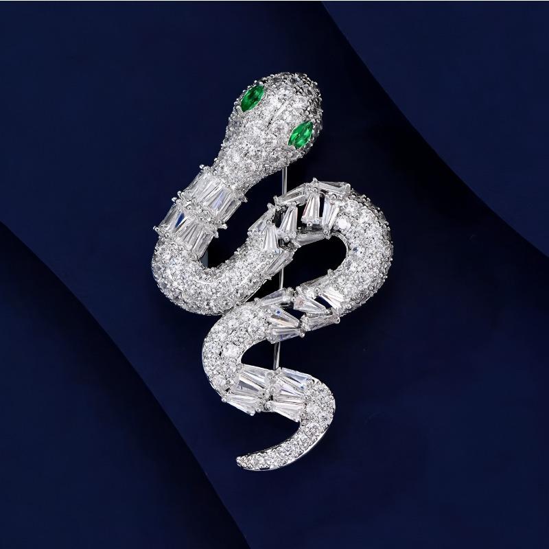 

A High-end Women s Exquisite and Versatile Snake-shaped Brooch with A Unique Design Sense