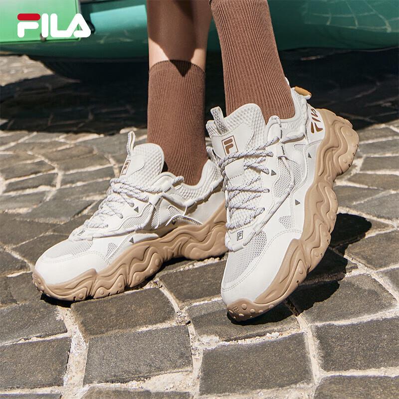 FILA Women s Retro Chunky  Cat Claw 5  Sneakers 5
