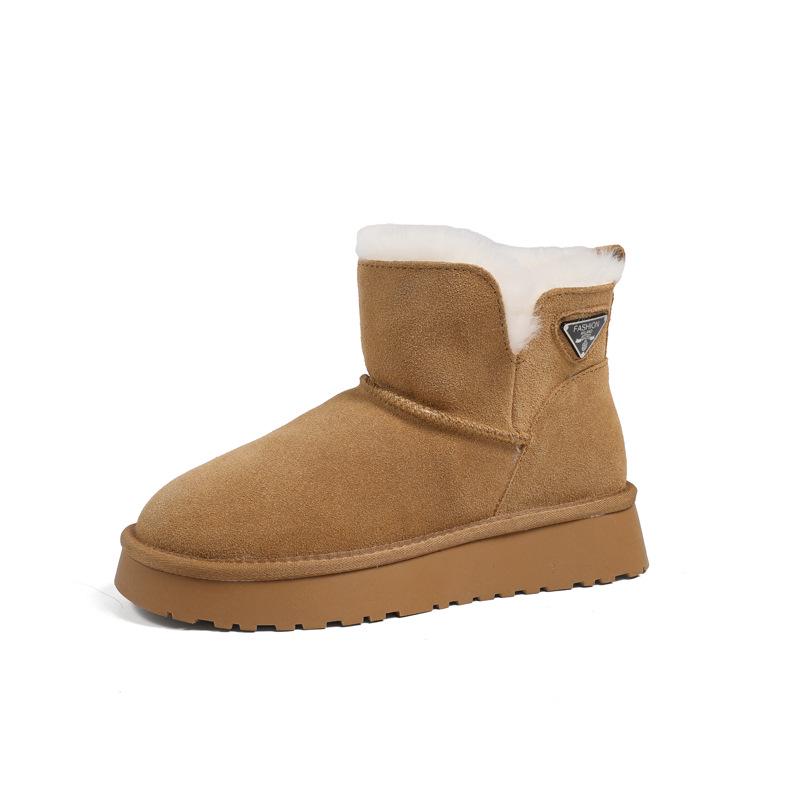 Women's 2025 Fleece-Lined Wool Snow Boots: Thick-Soled, Non-Slip, Wear-Resistant, Genuine Leather for Autumn/Winter.