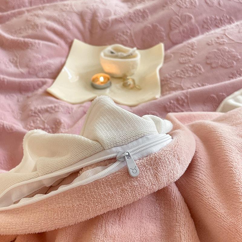 Ins-Stil im koreanischen Stil geschnitztes vierteiliges Bett aus Milchsamt, verdicktes warmes Korallensamt-Winterbettbezugblatt