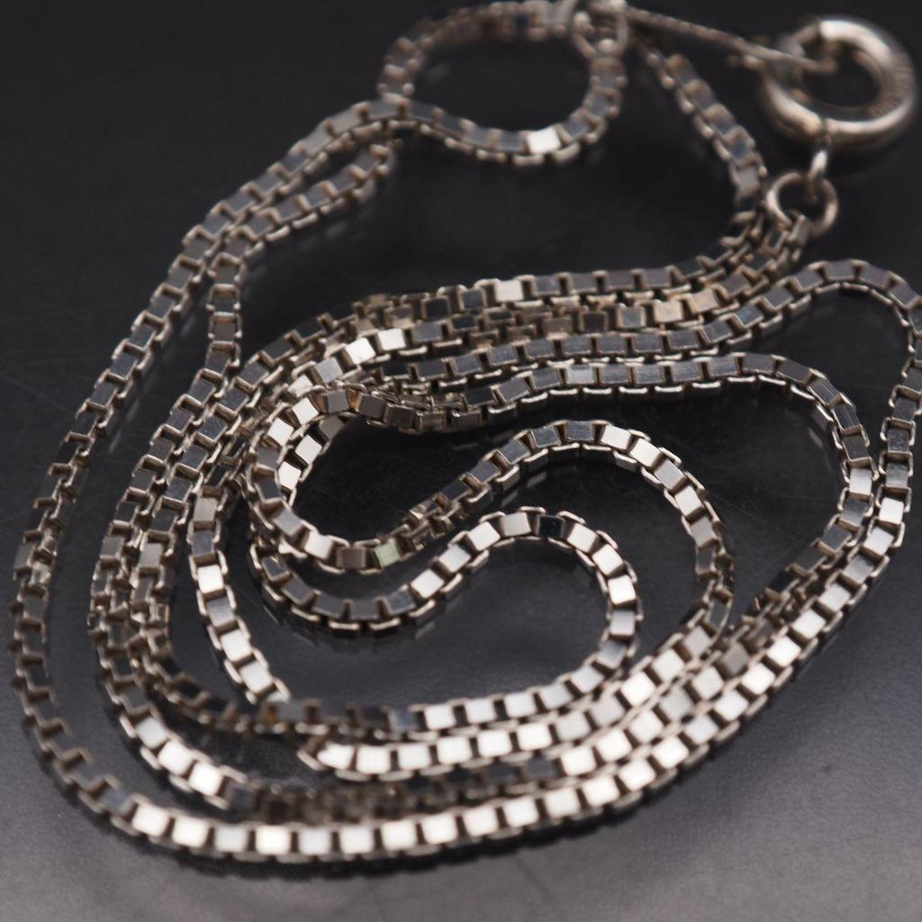 Used B420 Vintage STERLING SILVER925 Engraved Necklace Venetian Chain Design Silver
