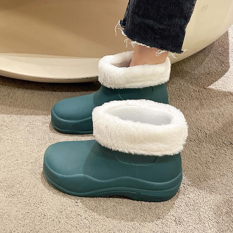 Japanese rain shoes women's fashion short soft-soled rubber shoes kitchen overshoes adult water shoes women's waterproof and non-slip rain boots