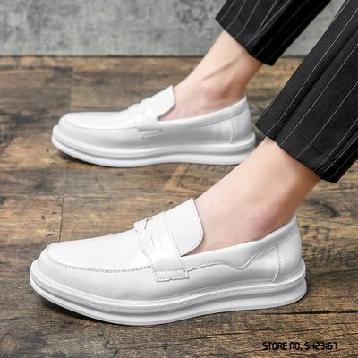 Modne Nowe Luksusowe Męskie Białe Czarne Lakierowane Penny Loafersy Męskie Casualowe Mokasyny Buty do Jazdy Weselne Impreza Studniówka Płaskie