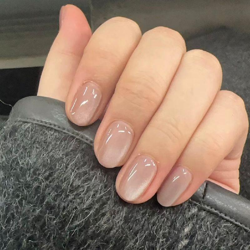 

High Quality 10 Pieces Bare Skin Water-Sensitive Cat Eye Nail Art L Moon Pearl, Short Square about 15mm