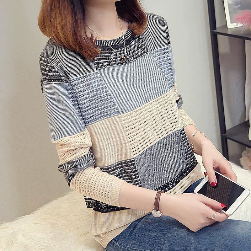 Spring and Autumn Women's Korean Version Color Blocked Knitted Sweater Loose Striped Base Sweater Pullover Round Neck Contrasting Top