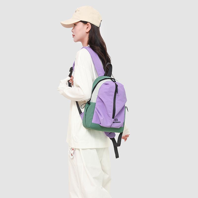 Small Ultralight Hiking Backpack with Multiple Pockets for Men Women Plaid Waterproof Casual Daypack for Adults Daytrip Hiking