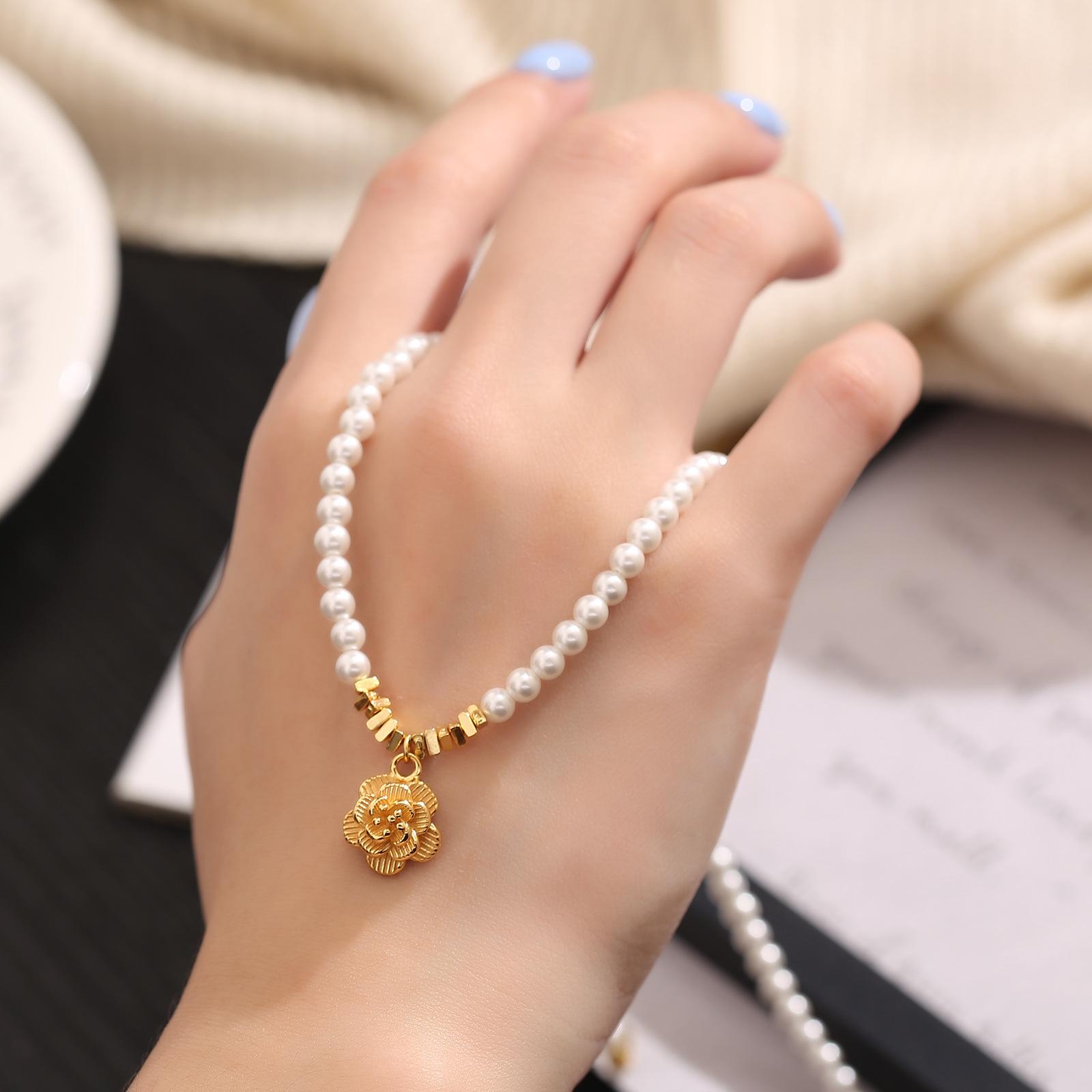 

New Super Immortal Elegant Camellia Necklace for Women, Light Luxury, High Grade, Temperament, Broken Silver Clavicle Chain 45CM