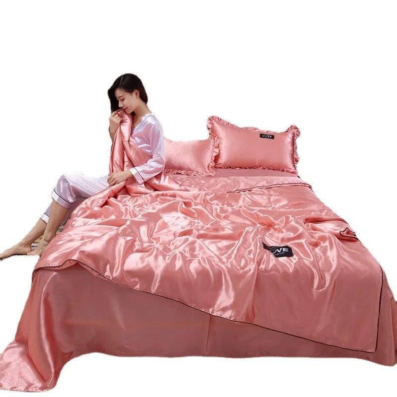 Vaskbar is Silke Sommer Ensfarge Super Myk Sklisikker Jacquard Sengetrekk Quilting For Voksen Barn Pustende Sove Sengeteppe