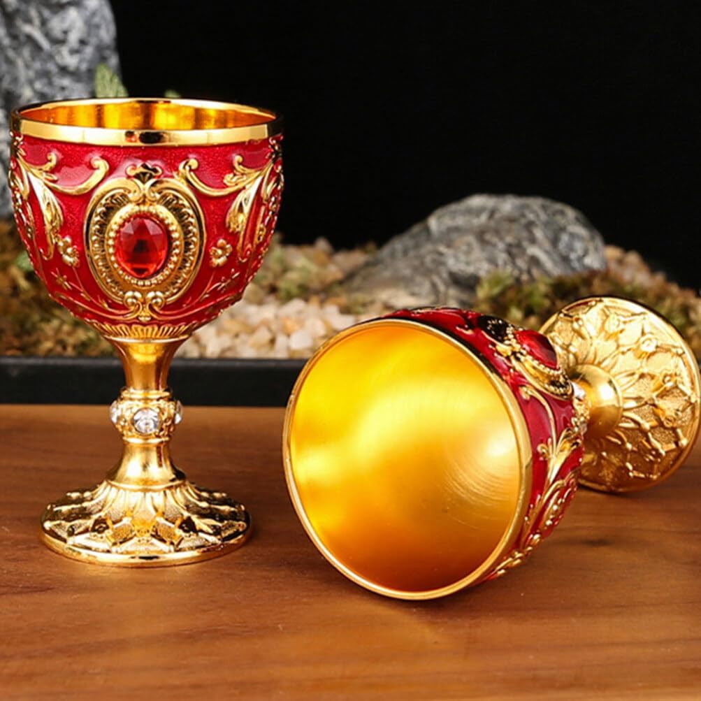 Amosfun 2.7 Inch Retro Goblets Metal Wine Cups Royal Chalices Medieval European Style Embossed Drinking Cups Party Favors 30ml Red