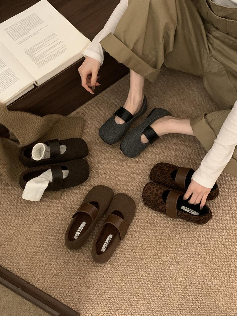 Huge Good-looking Flat-soled Shallow-mouth Single Shoes for Women's 2025 New Autumn Woolen Gray Birkenstocks Mary Jane Evening Shoes