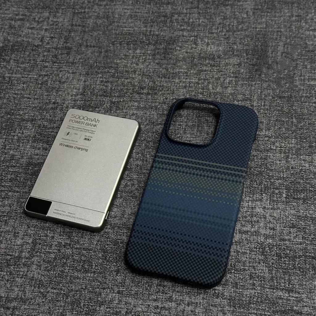 Carbon Fiber Pattern Apple 16Pro Mobile Phone Case 15promax Filin 14Plus Retro Trendy 13 Personality 12 Ultra-thin