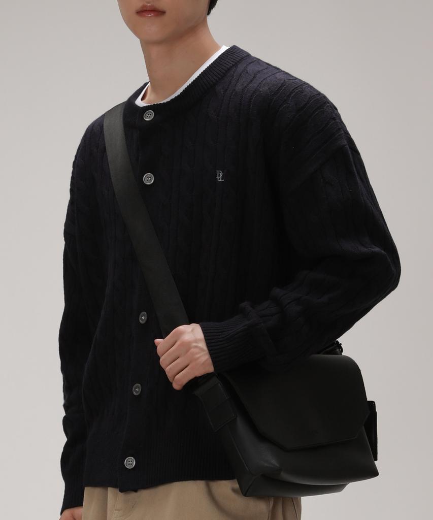 Develove Soft Cable Round Oversized Cardigan_Navy