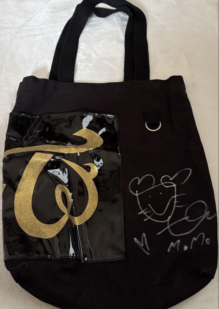 

[USED] TWICE Momo Autograph Limited Tote Bag