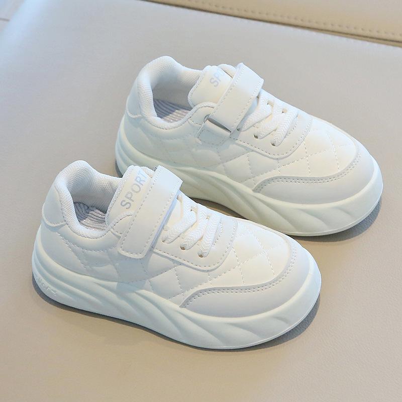 Children's Sports Shoes 2025 Spring and Autumn Boys' Casual Board Shoes Lightweight Girls' Little White Shoes Soft Sole Baby Bread Shoes Single