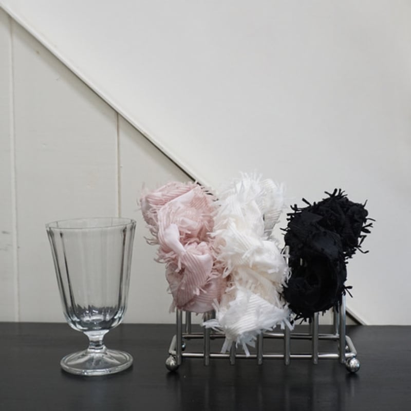 

sloppipie трепещущий лепесток сборка [слоновая кость, пыльная роза, черный] black