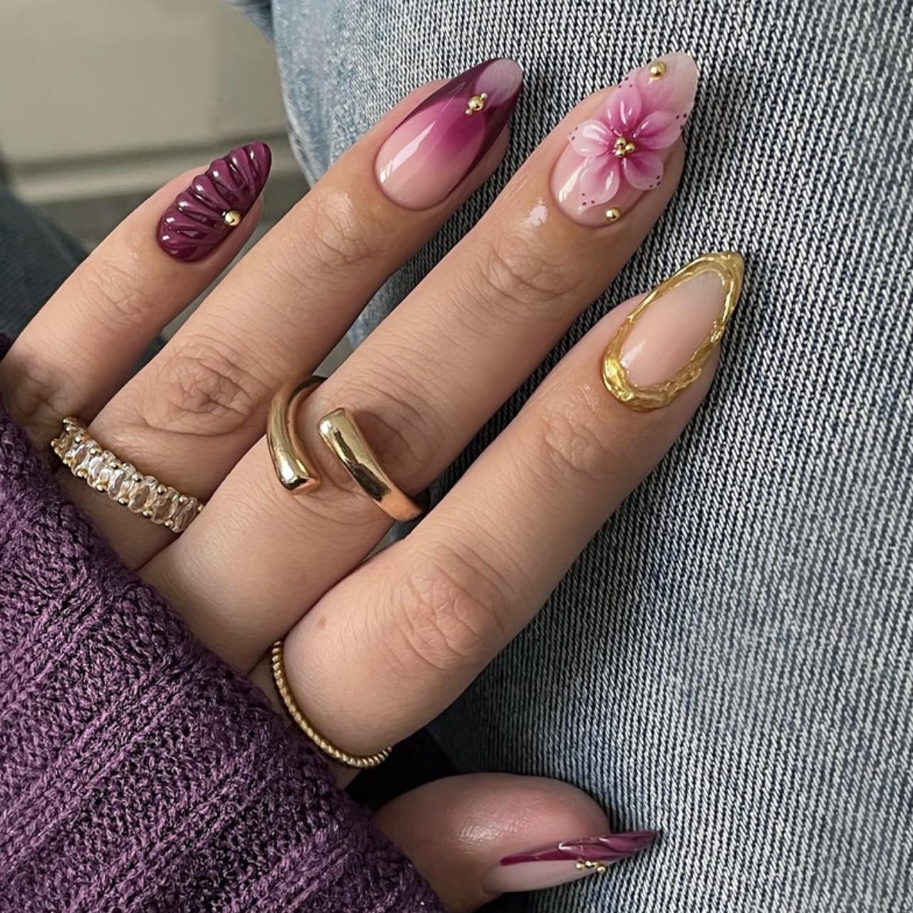 3D Floral Gradient French Nail Art Tips - Stylish Wearable Fake Nails