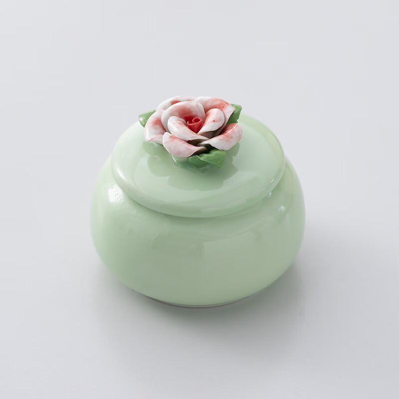Shangqi Hand-Pinched Flower Ceramic Tea Caddy