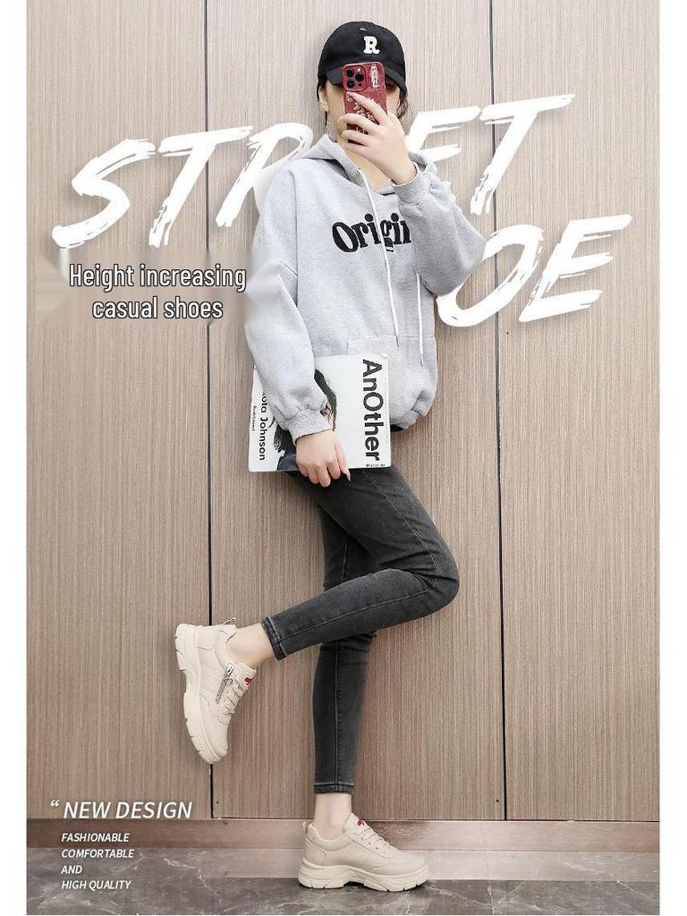 2025 Versatile White Sneakers: Breathable, High Thick Sole, Solid Color, Wear-Resistant Student Board Shoes for Spring, Summer, and Autumn.