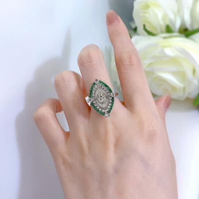 Anello da donna con strass lucido intarsiato, geometria bicolore, galvanica, regalo Art Deco, smeraldo naturale finto