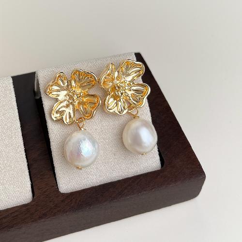 French Light Luxury Baroque Pearl Earrings Personality Fashion Temperament Freshwater Pearl Earrings Retro Earrings High-end Sense