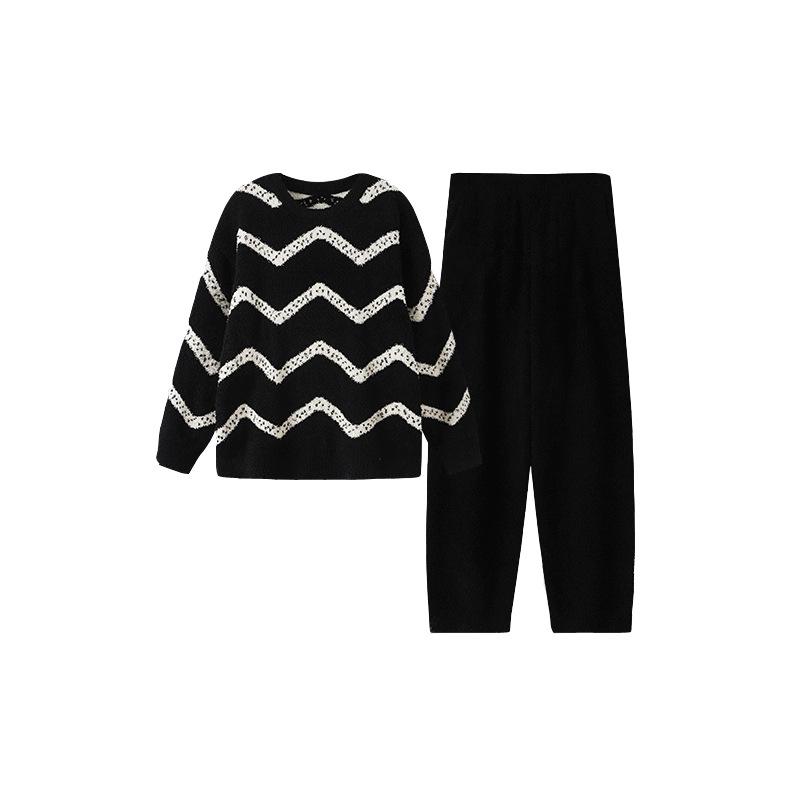 Теплый полосатый полубархатный мужской комплект пижамы-свитера One Size