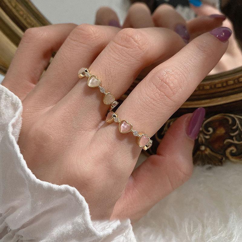 Contemporary Love Heart Ring For Women Featuring Stunning Rhinestones In Silver