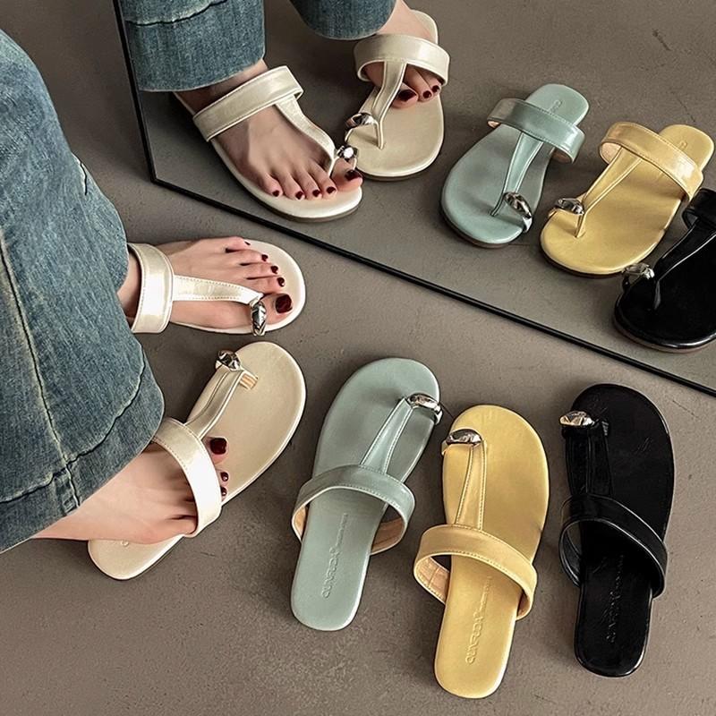 Set of toe flip-flops women's summer wear fashion 2025 flat bottom clip toe Internet celebrity sandals sandals beach shoes tide