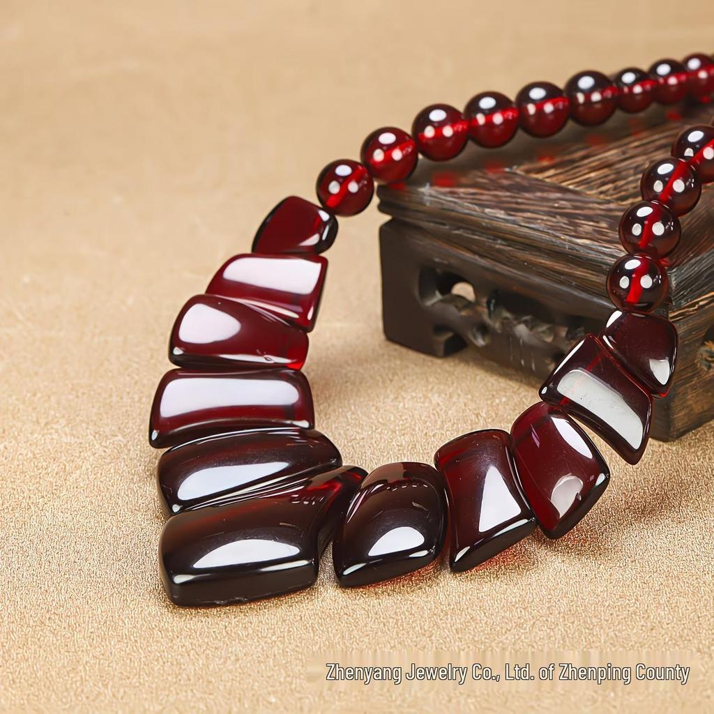 Amber Beeswax Blood Spot Women's Necklace - Trendy High-End Fashion Accessory