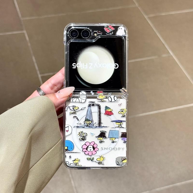 

Cartoon Cute Snoopy illustration Folding Magsafe Wireless Charge Case For Samsung ZFlip 3 4 5 6 7 Funny Snoopy Magnetic Cover ZFlip 7