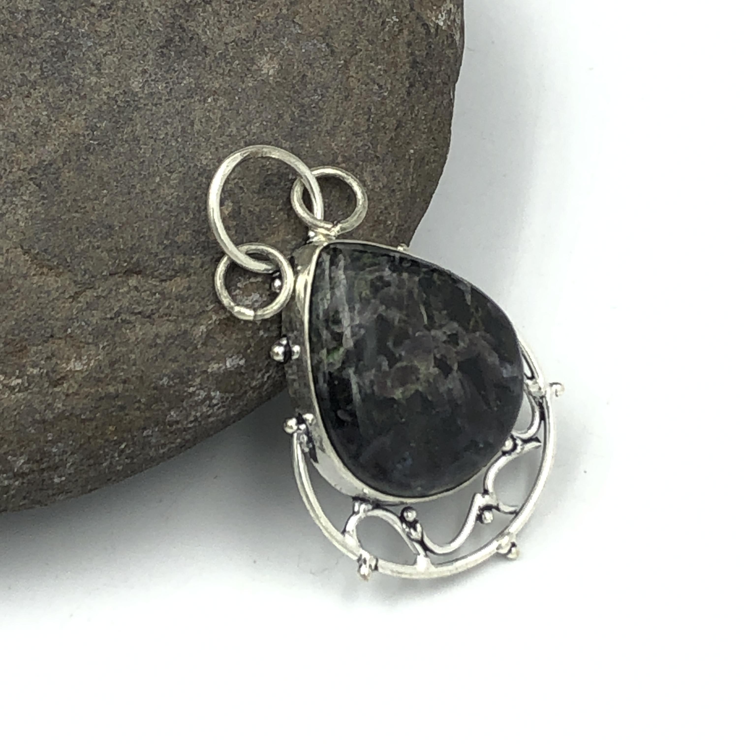 

Natural Milky Stone Gemstone 925 Sterling Silver Jewelry Designer Pendant 1.86 AJP-146