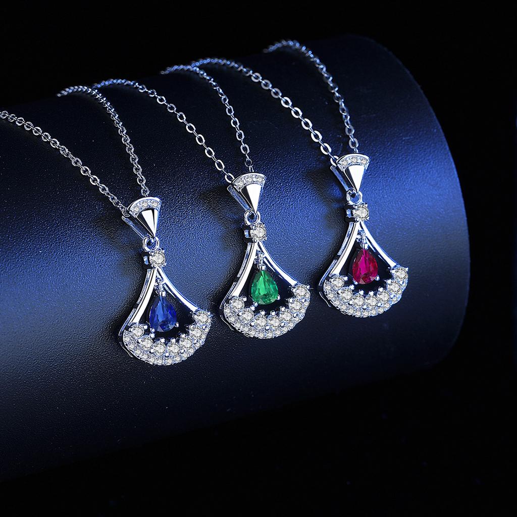 S925 Silver Water-drop Gemstone Zircon Necklace for Women, with a Unique Design, Suitable for a Petite Dress. Pendant.