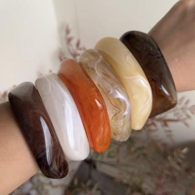 Vintage Acrylic Irregular Geometric Exaggerated Chunky Bangles for Women Resin Statement Charm Bracelet Bangle Jewelry Gifts